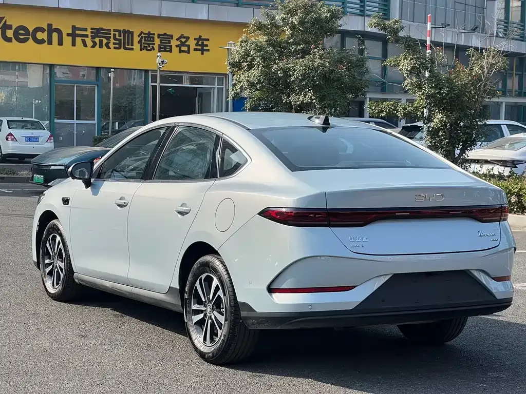 BYD Qin PLUS — фото 10