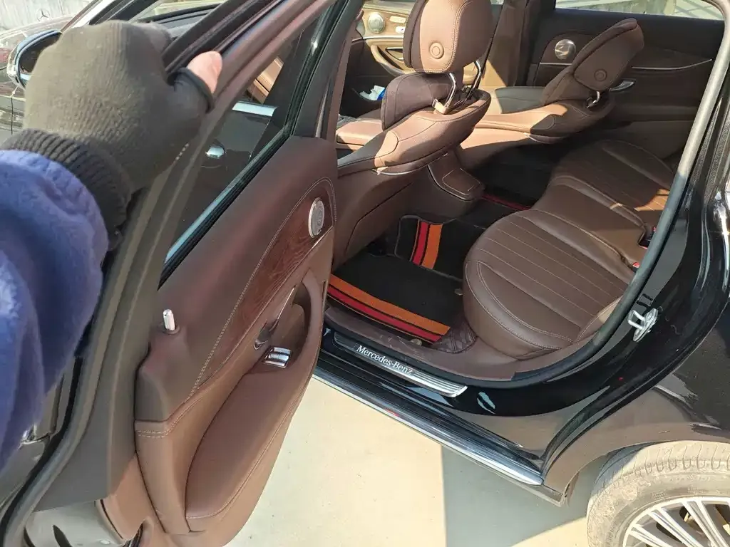 Mercedes-Benz E-Class 2023 из CN, фото 3