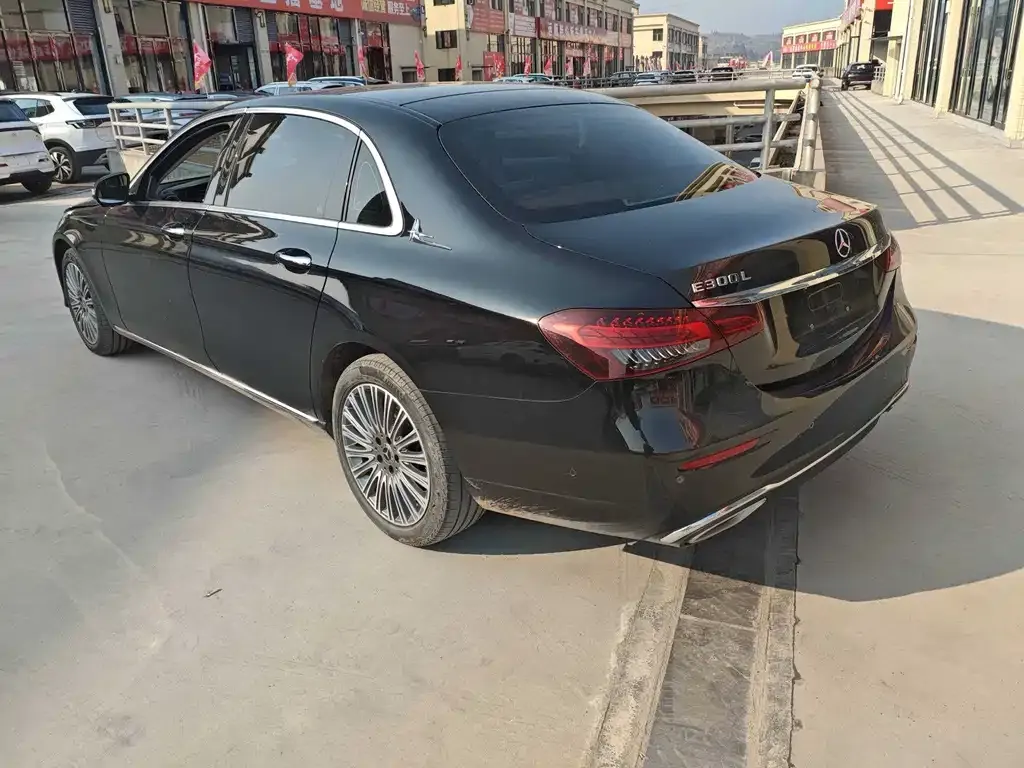 Mercedes-Benz E-Class 2023 из CN, фото 7