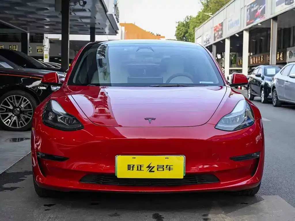 Tesla Model 3 — фото 5