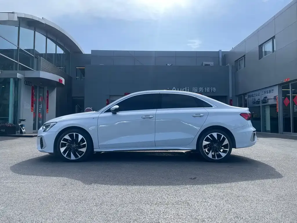 Audi A3 2022 из CN, фото 7