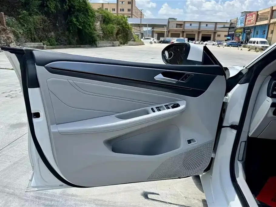 Volkswagen Lamando 2022 из CN, фото 7