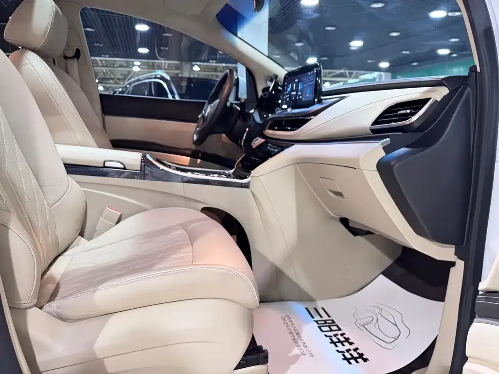 Buick GL8 2023 из CN, фото 8