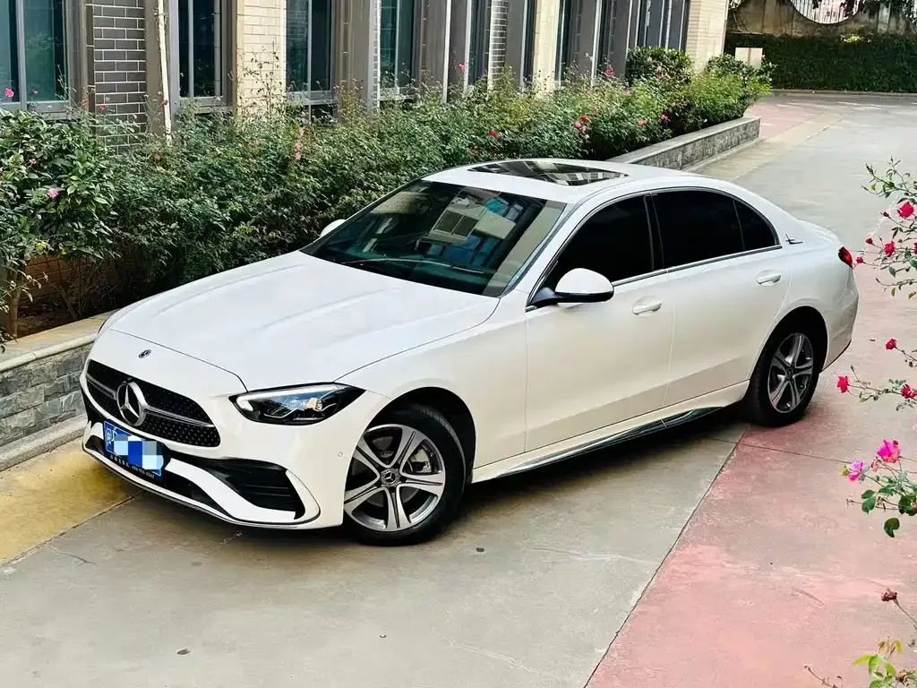 Mercedes-Benz C-Class — фото 1