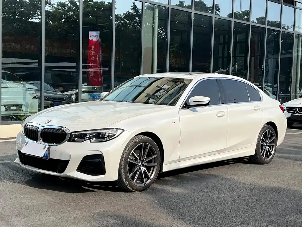 BMW 3 Series 2021 из CN, фото 1