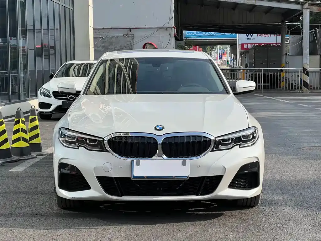 BMW 3 Series 2021 из CN, фото 10