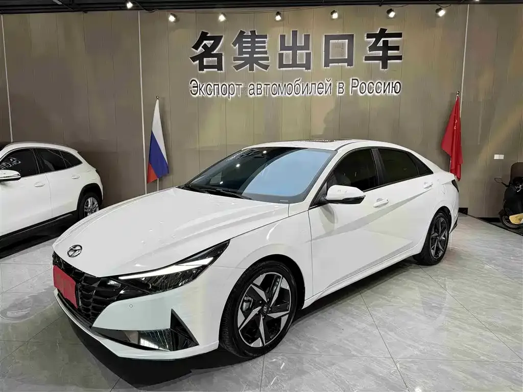 Hyundai Elantra 2023 из CN, фото 1