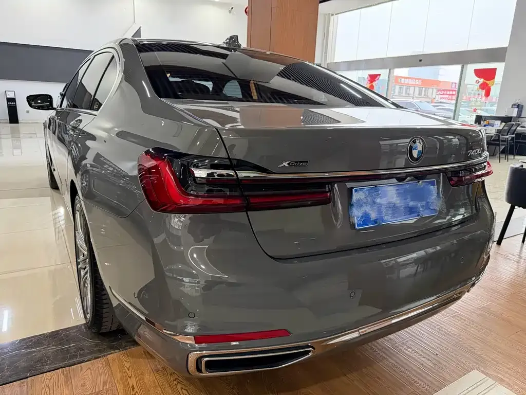 BMW 7 Series 2021 из CN, фото 9