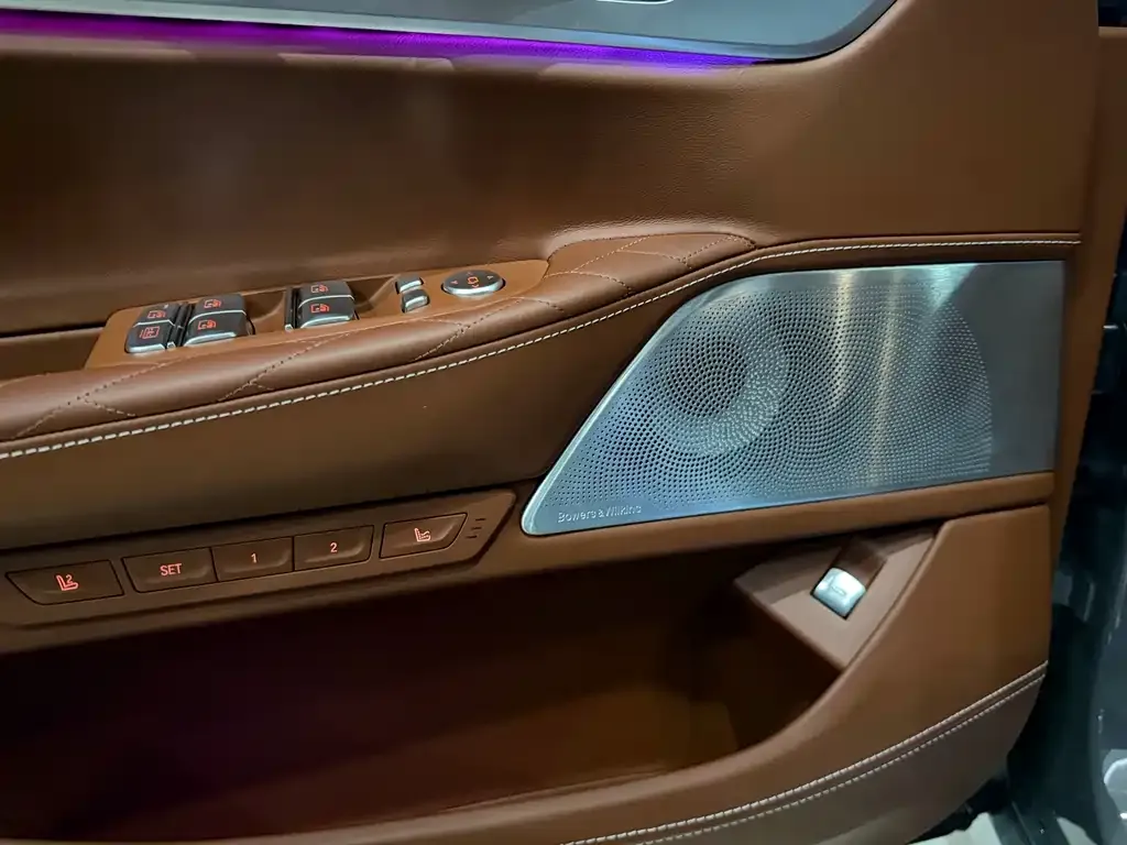 BMW 7 Series 2021 из CN, фото 4