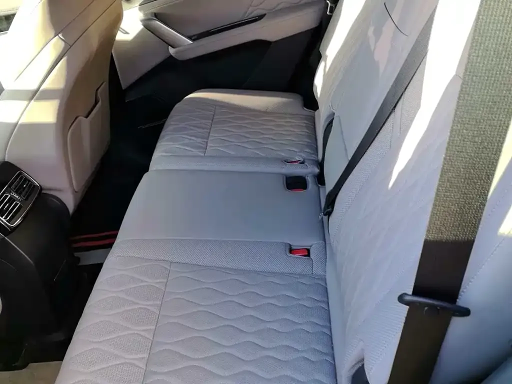 BYD Tang New Energy 2025 из CN, фото 8
