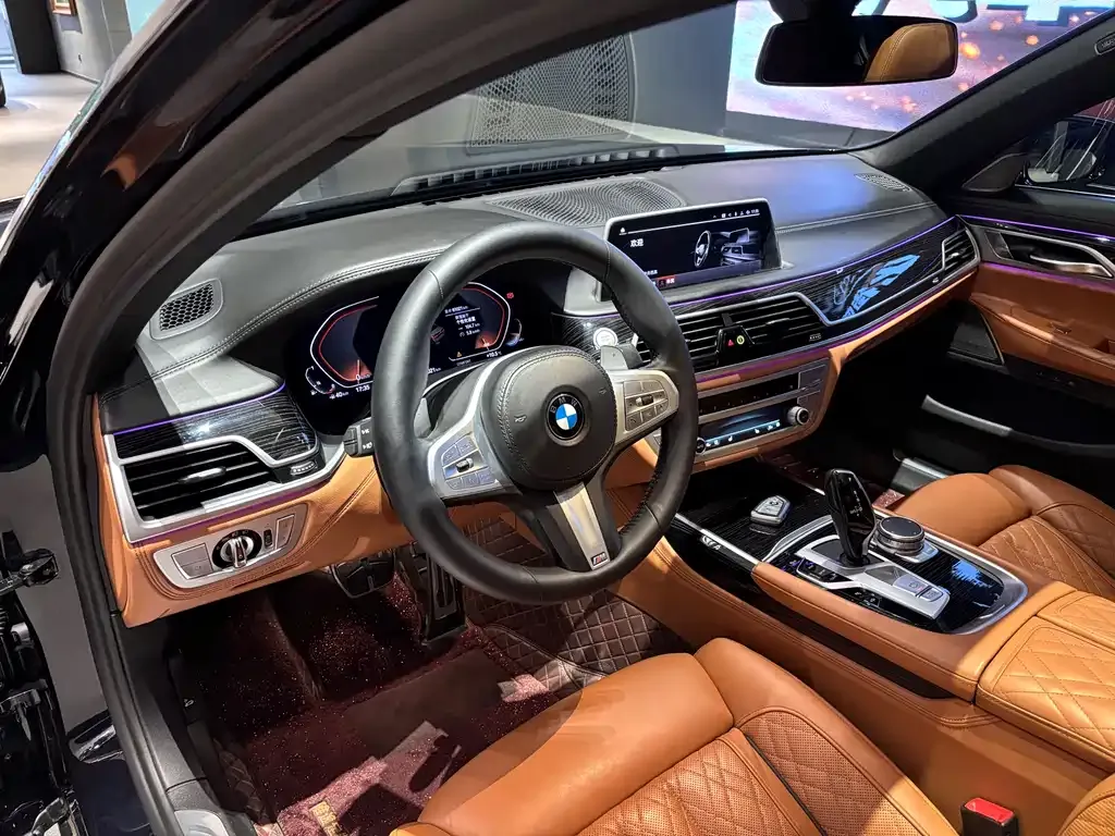 BMW 7 Series — фото 10