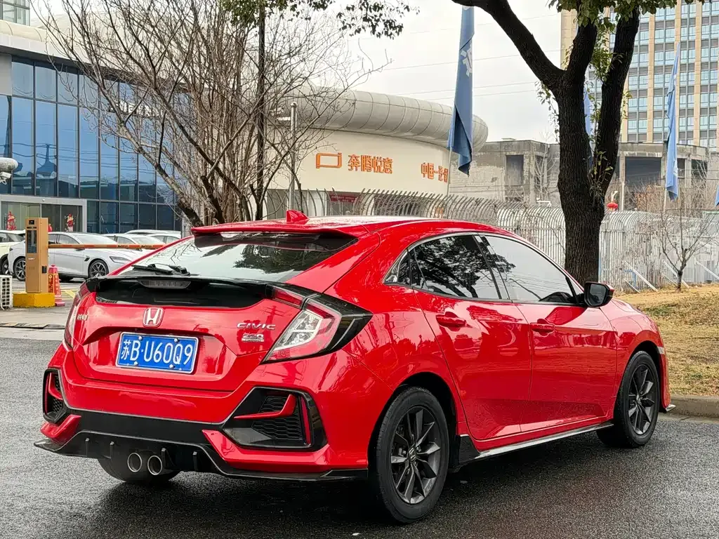 Honda Civic — фото 10