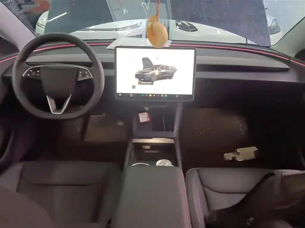 Tesla Model 3 2025 из CN, фото 2