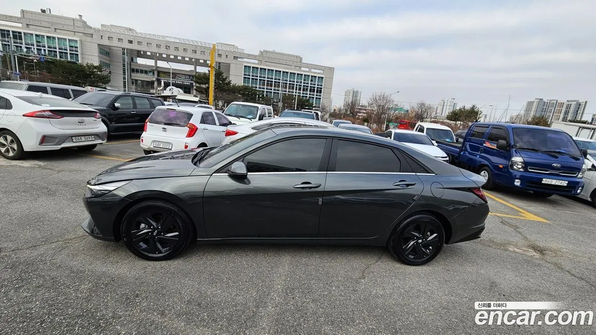 Hyundai AVANTE — фото 2