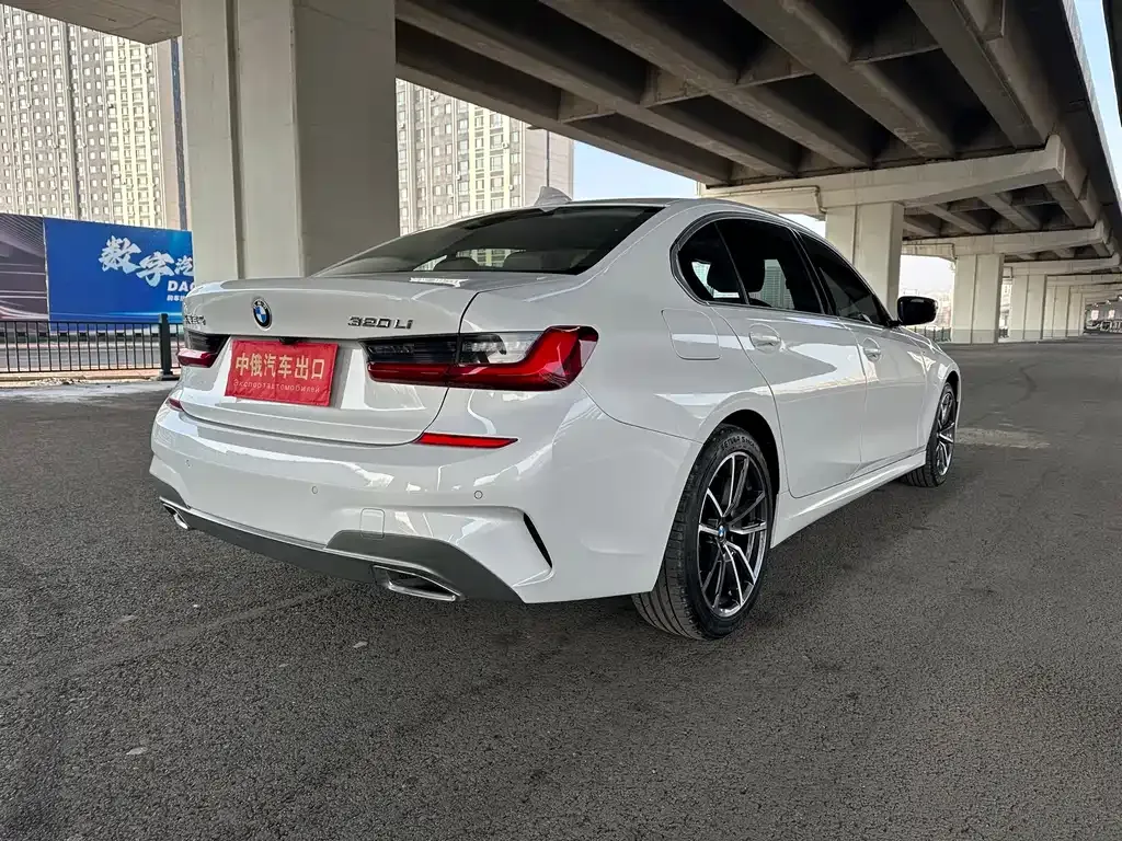 BMW 3 Series 2022 из CN, фото 2