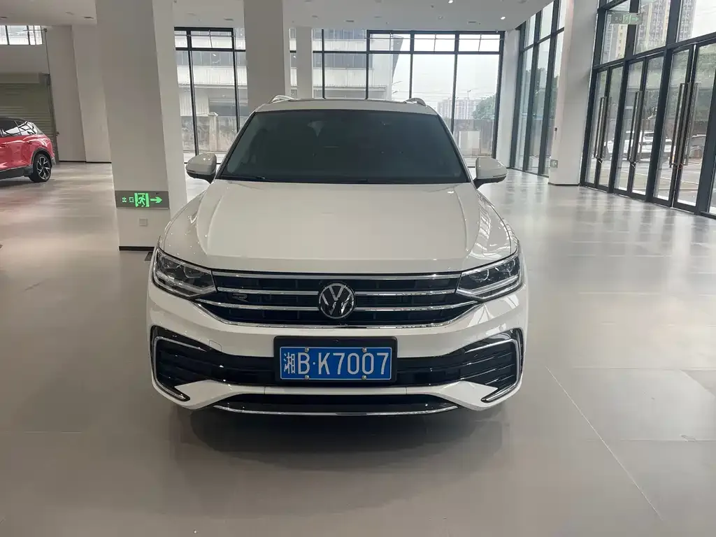 Volkswagen Tiguan L 2024 из CN, фото 6
