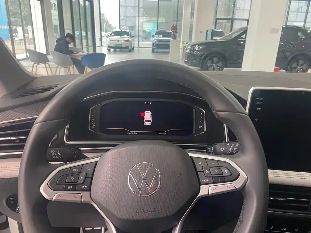Volkswagen Tiguan L 2024 из CN, фото 4