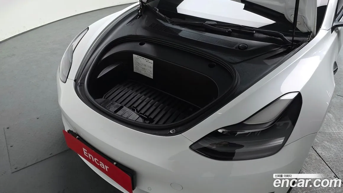 Tesla Model 3 — фото 6