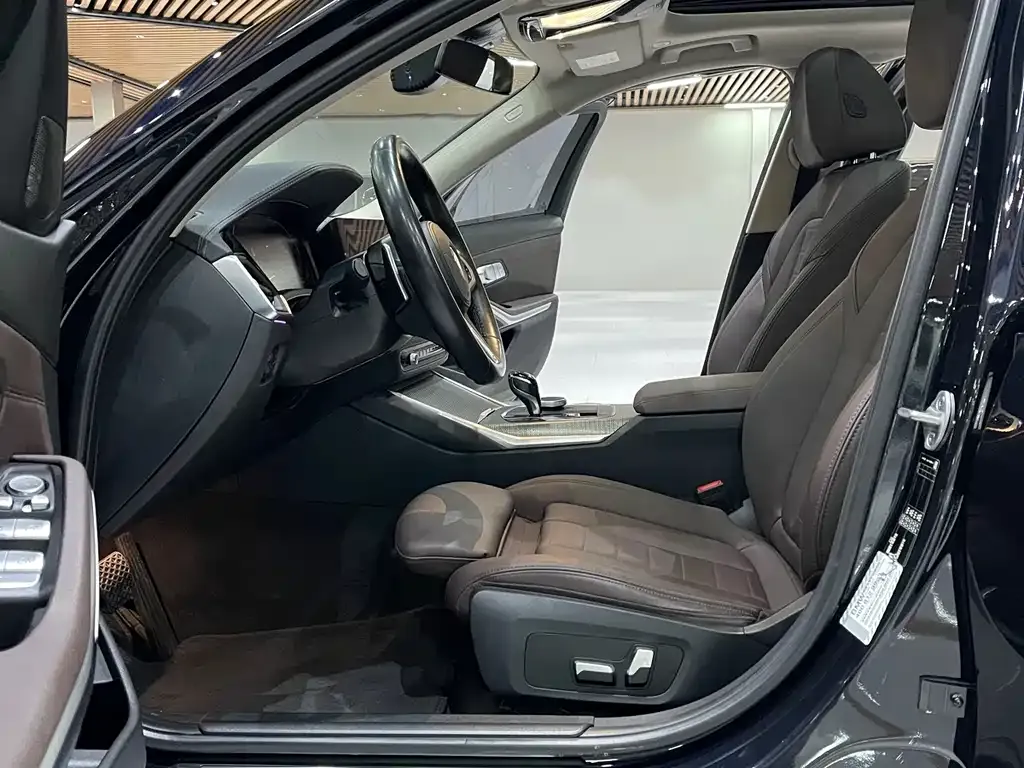 BMW 3 Series 2021 из CN, фото 7