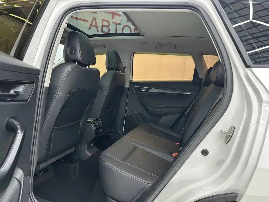 Skoda Karoq 2022 из CN, фото 3