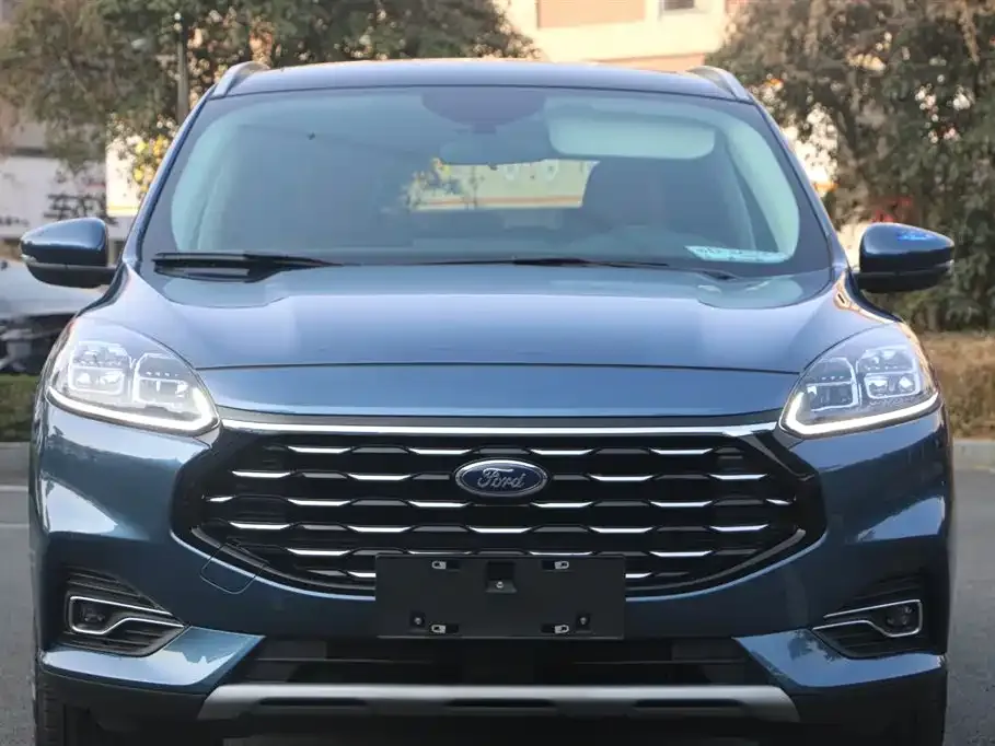 Ford Escape 2023 из CN, фото 3