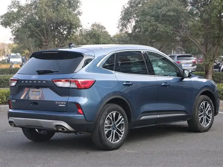 Ford Escape 2023 из CN, фото 10