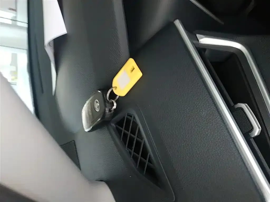 Toyota Frontlander 2022 из CN, фото 6