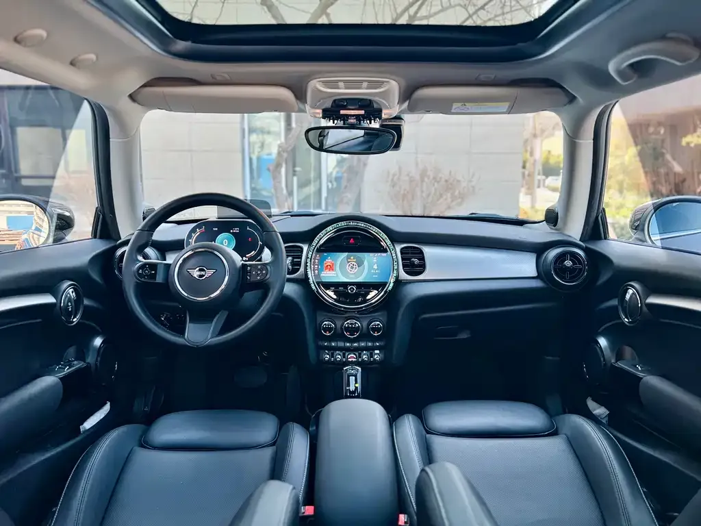 MINI Cooper (3-door) 2023 из CN, фото 10