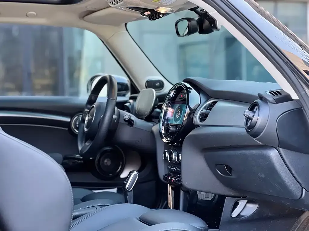 MINI Cooper (3-door) 2023 из CN, фото 8
