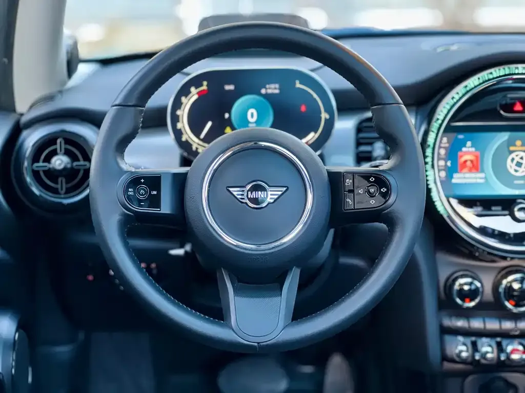 MINI Cooper (3-door) 2023 из CN, фото 9