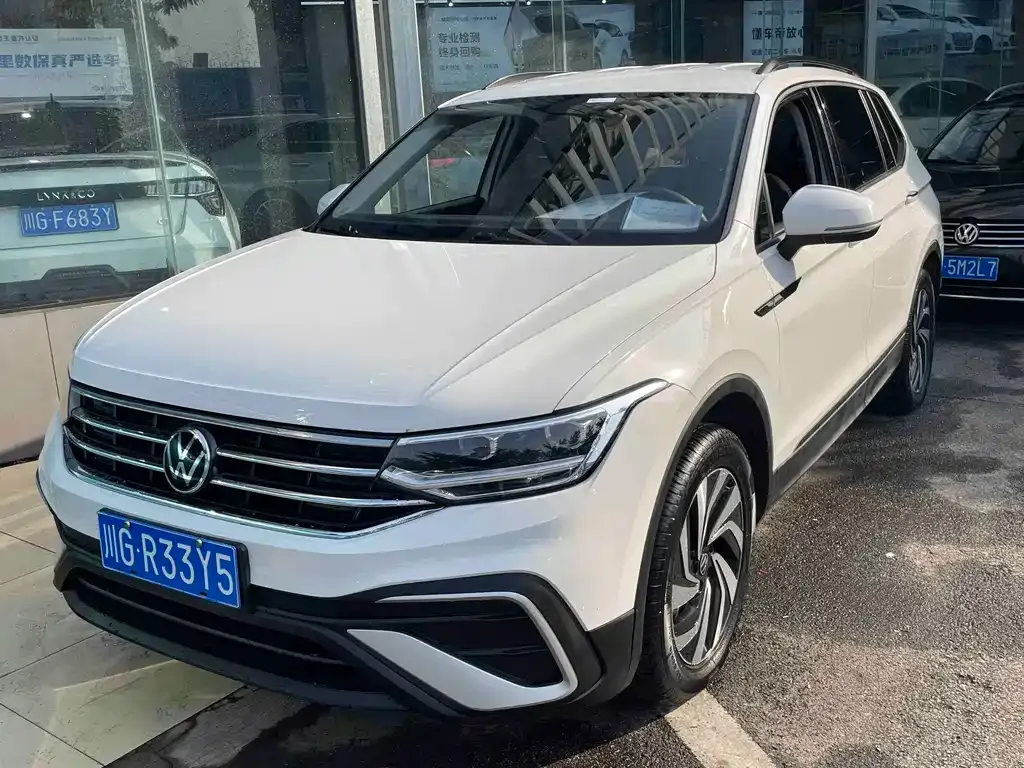 Volkswagen Tiguan L 2022 из CN, фото 1