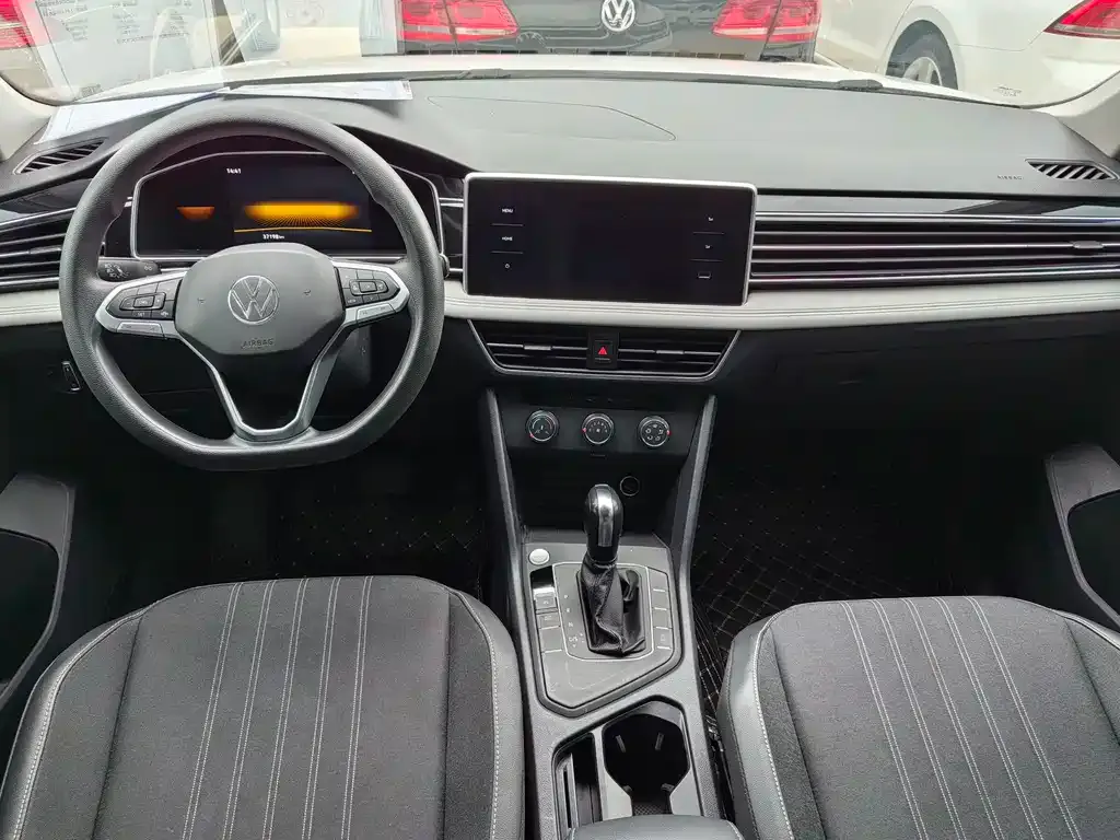 Volkswagen Tiguan L 2022 из CN, фото 4