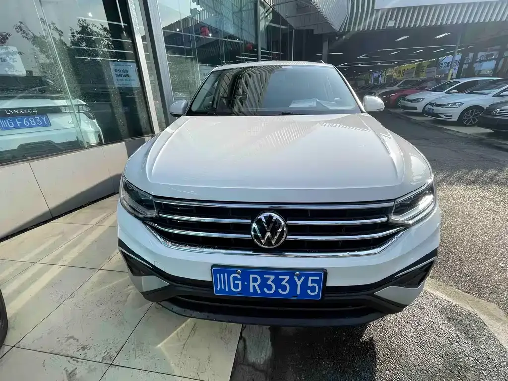 Volkswagen Tiguan L 2022 из CN, фото 10