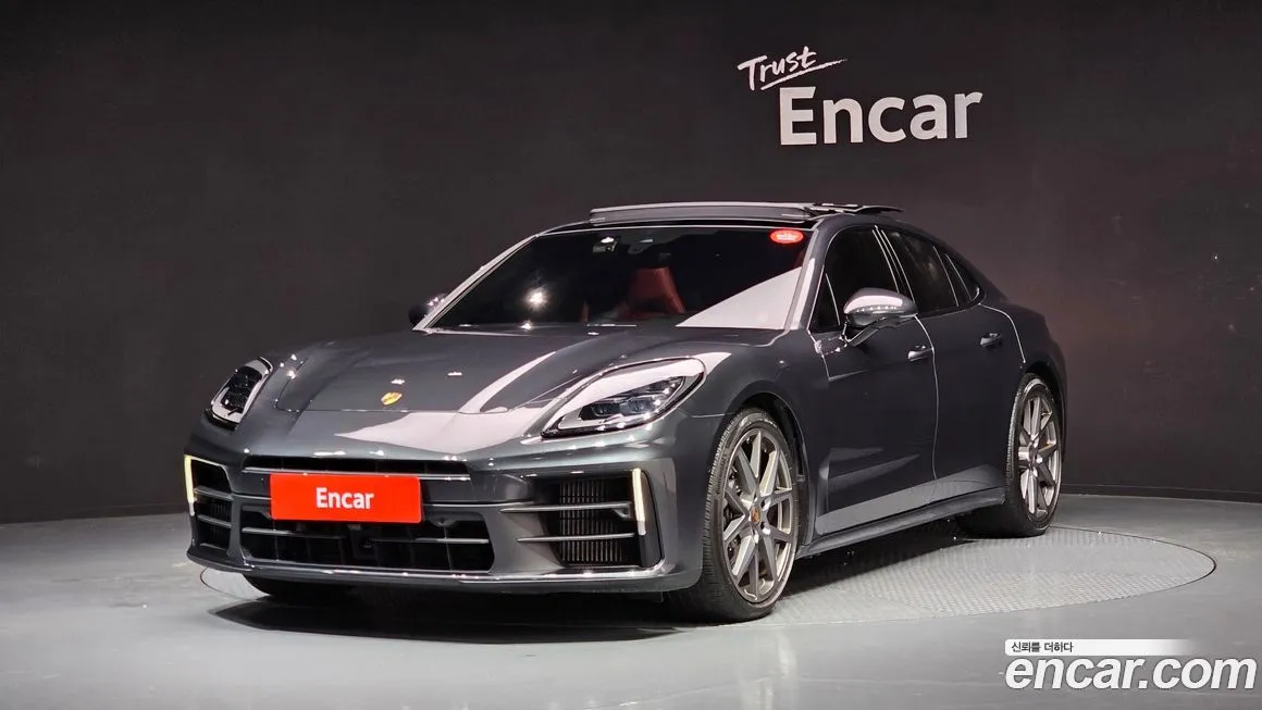 Porsche Panamera — фото 1