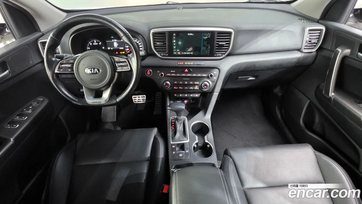 Kia Sportage — фото 8