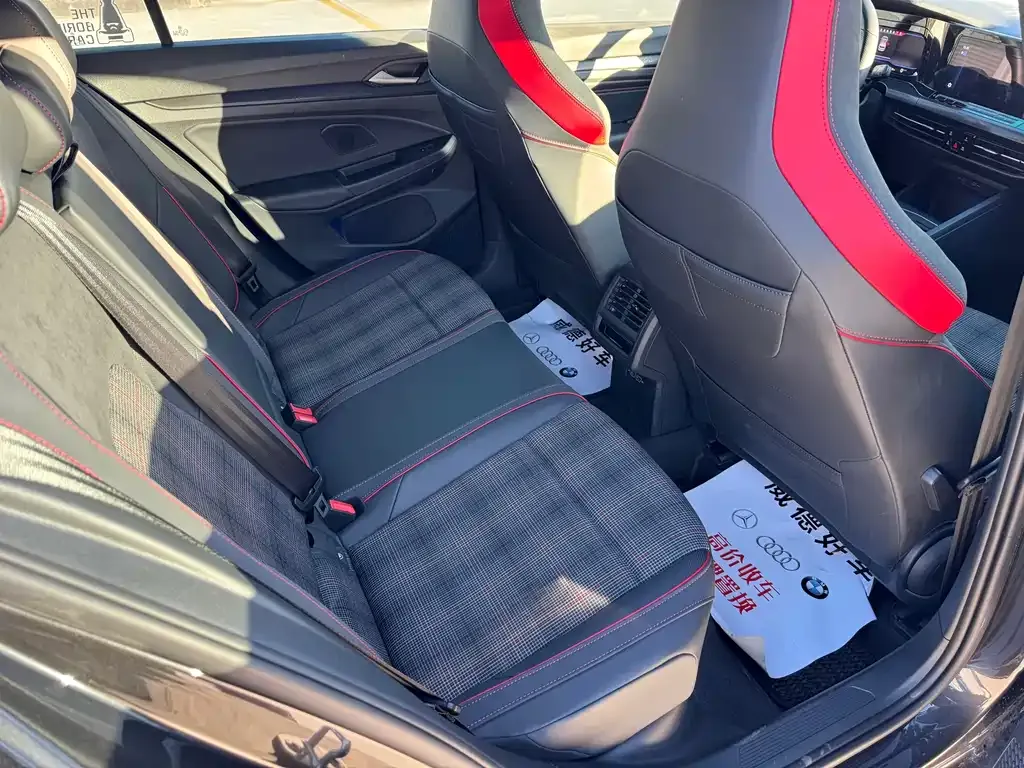 Volkswagen Golf GTI 2022 из CN, фото 3