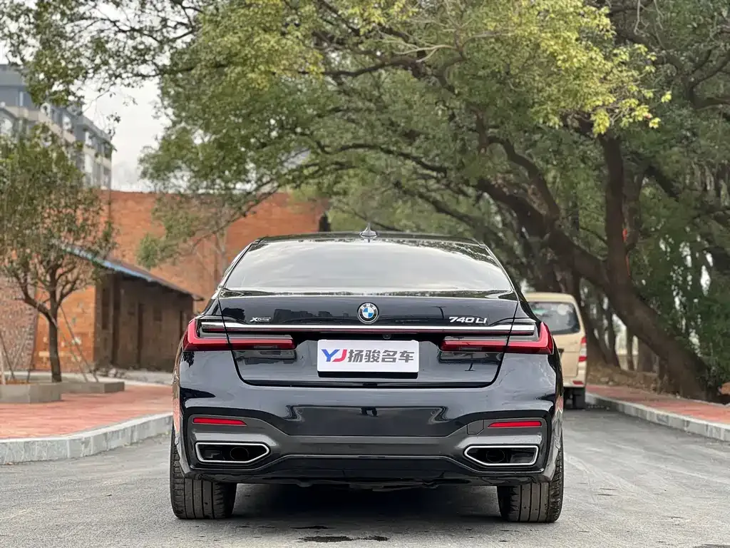 BMW 7 Series 2023 из CN, фото 7