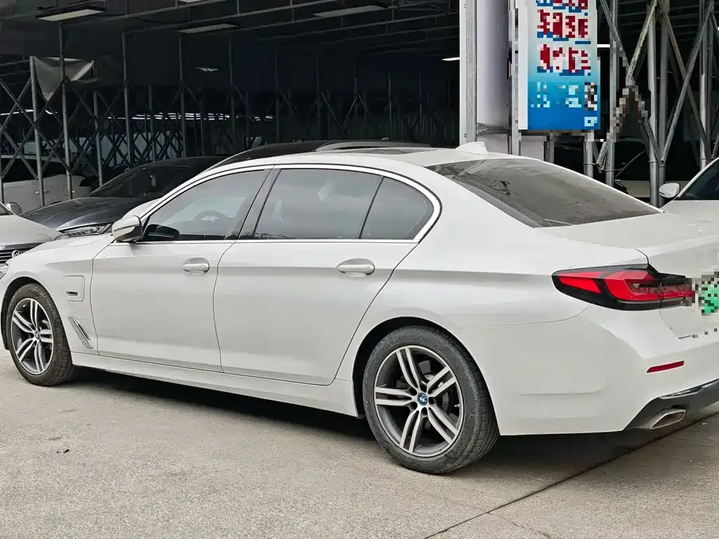 BMW 5 Series New Energy 2022 из CN, фото 6