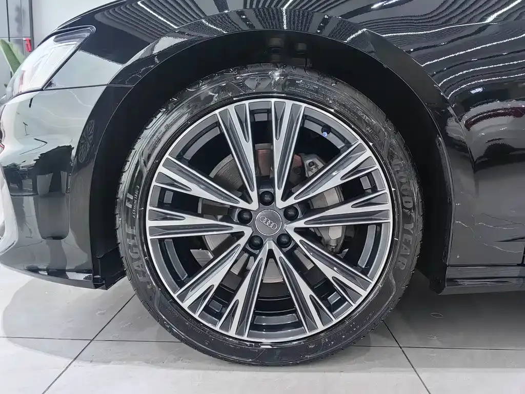 Audi A6L 2021 из CN, фото 10