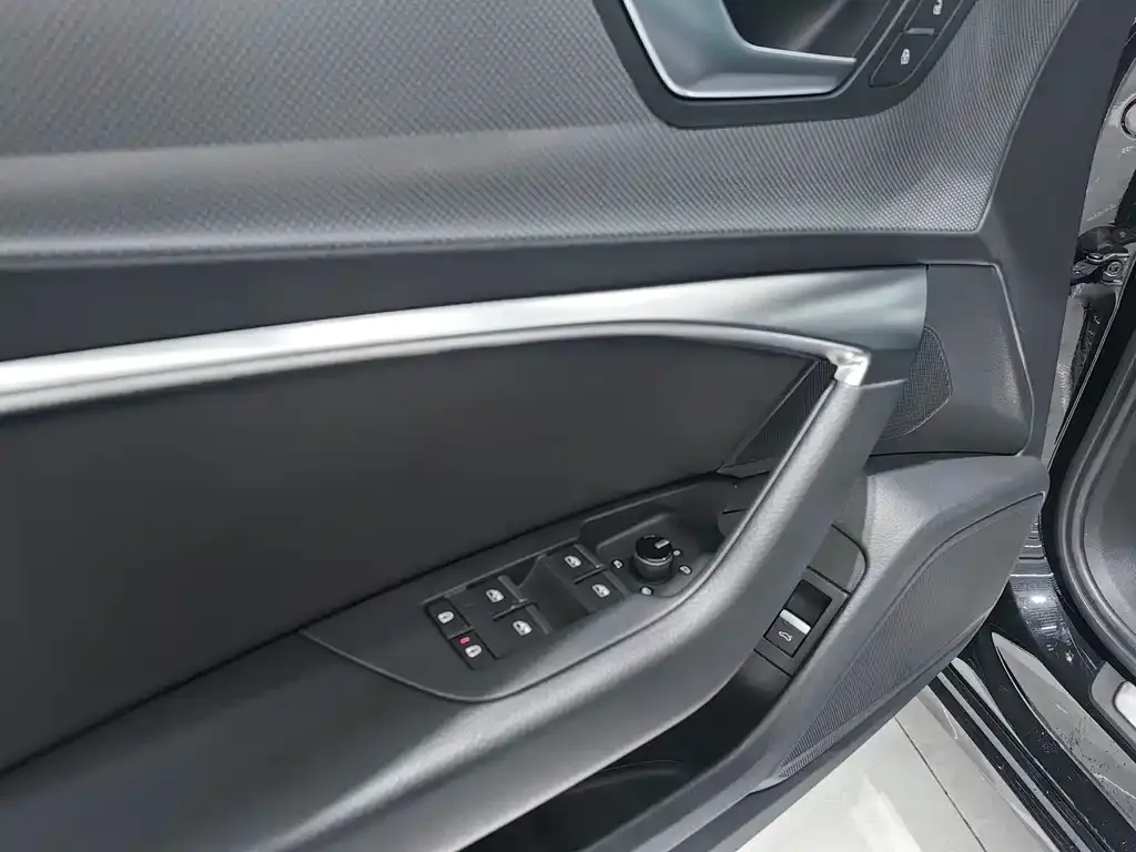Audi A6L 2021 из CN, фото 2