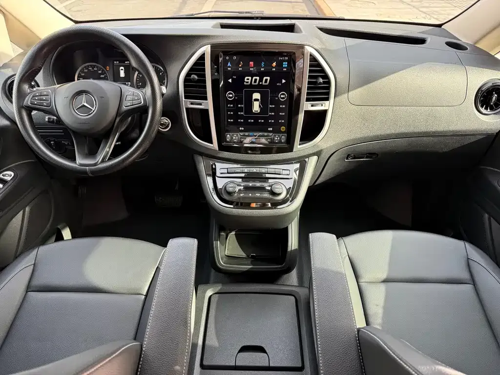 Mercedes-Benz Vito 2023 из CN, фото 6