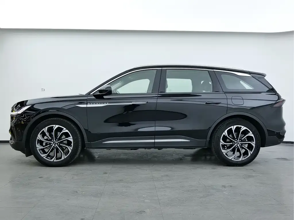 Lincoln Nautilus 2023 из CN, фото 4