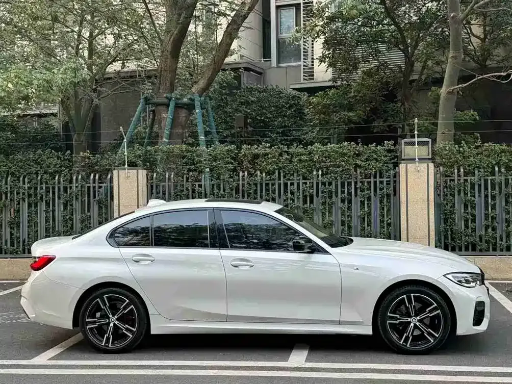 BMW 3 Series 2022 из CN, фото 7