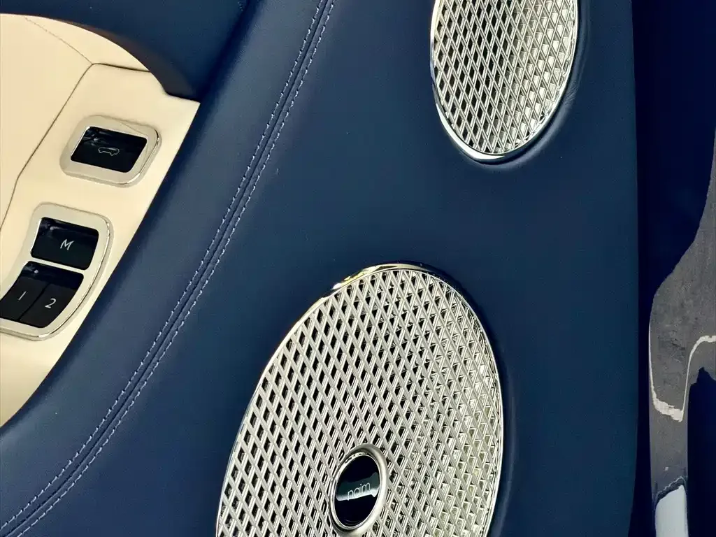Bentley Bentayga 2024 из CN, фото 3