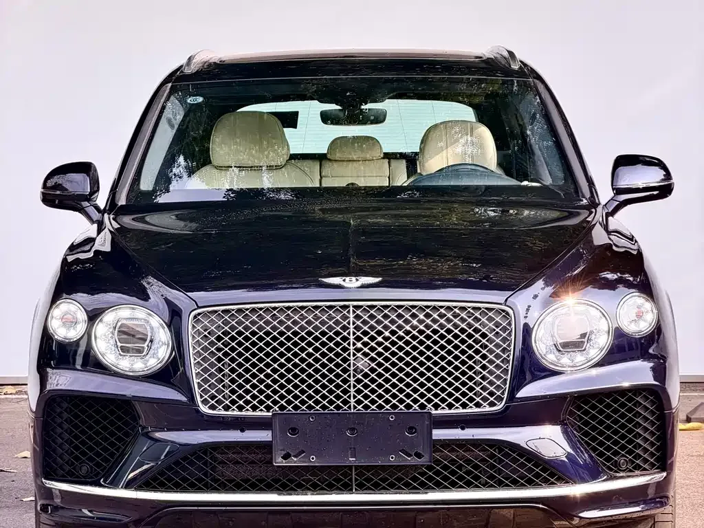 Bentley Bentayga 2024 из CN, фото 10