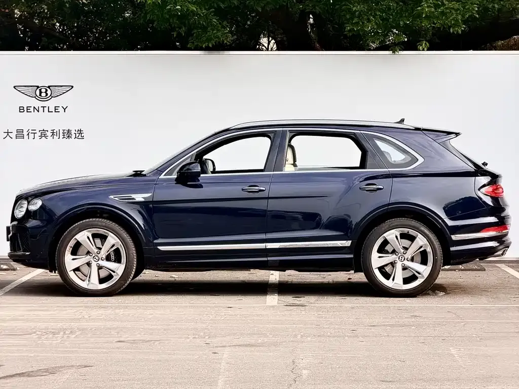 Bentley Bentayga 2024 из CN, фото 5
