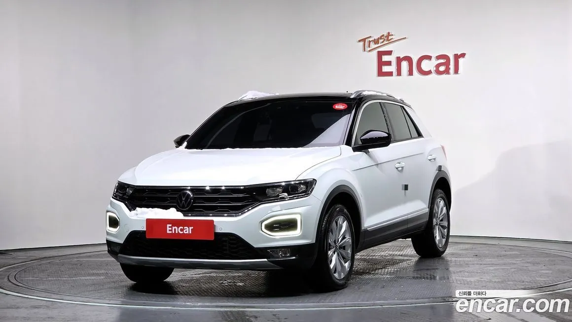 Volkswagen T-Roc — фото 1