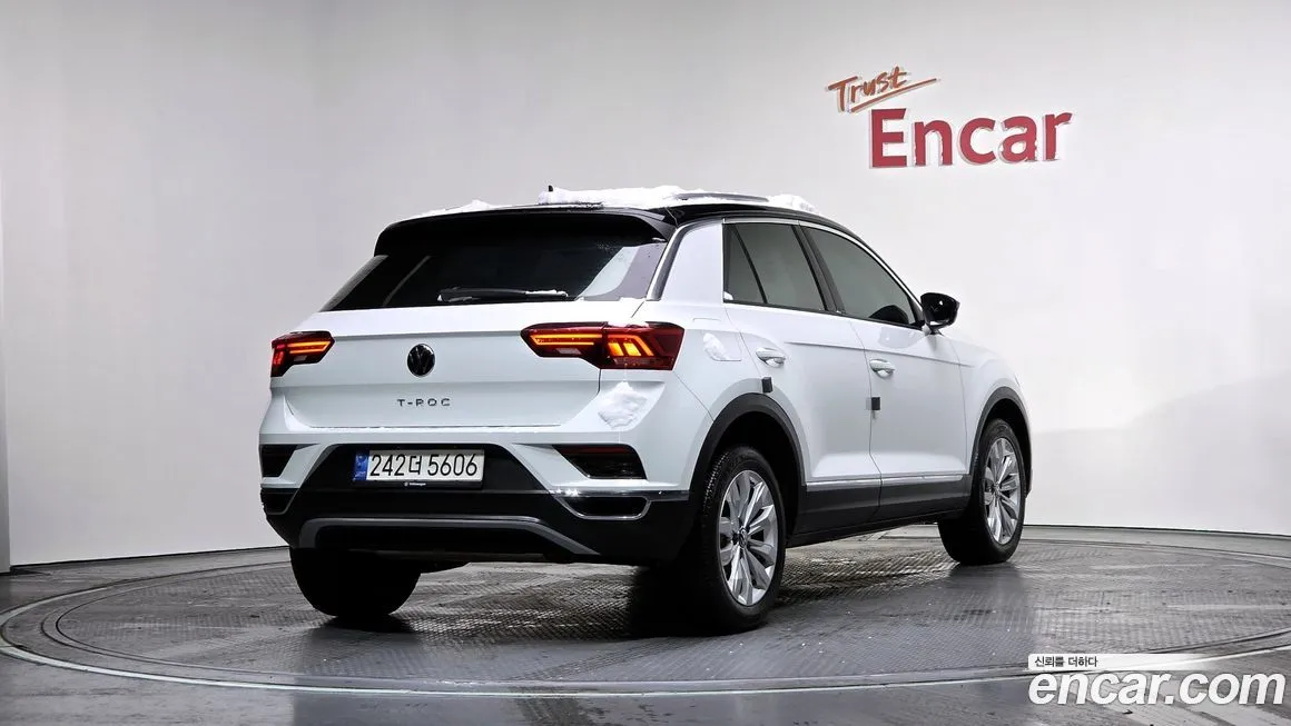 Volkswagen T-Roc — фото 5