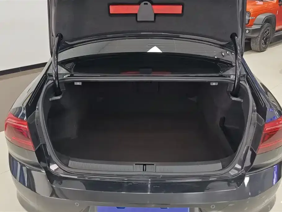 Volkswagen Magotan 2022 из CN, фото 5