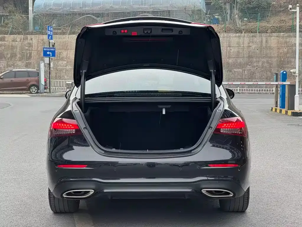 Mercedes-Benz E-Class (Import) 2024 из CN, фото 2